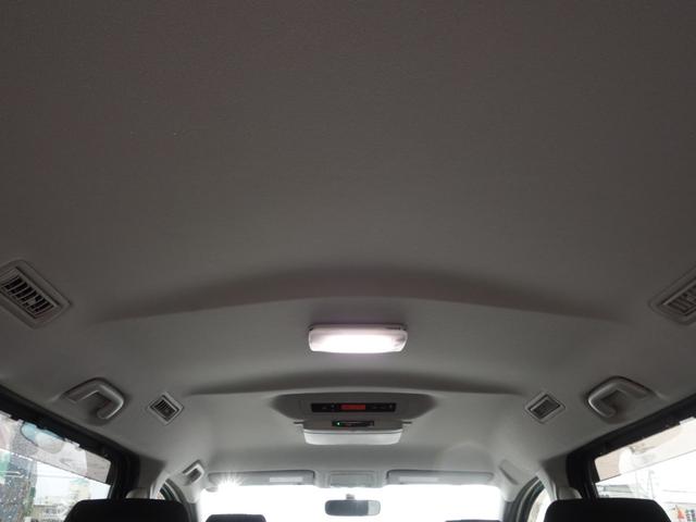 ヴォクシー ＺＳ　フリップダウン　純正ＳＤナビ　ＣＤ　ＤＶＤ　ＢＴ　フルセグ　バックカメラ　両側パワスラ　ＬＥＤオートライト　純正アルミ　ステアリングスイッチ　ＭＴモード付ＡＴ　ウィンカーミラー　スマートキー　ＥＴＣ（15枚目）