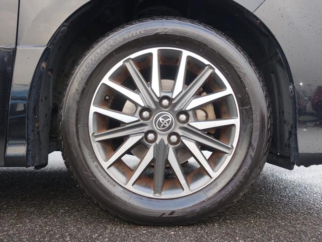 ヴォクシー ＺＳ　フリップダウン　純正ＳＤナビ　ＣＤ　ＤＶＤ　ＢＴ　フルセグ　バックカメラ　両側パワスラ　ＬＥＤオートライト　純正アルミ　ステアリングスイッチ　ＭＴモード付ＡＴ　ウィンカーミラー　スマートキー　ＥＴＣ（23枚目）