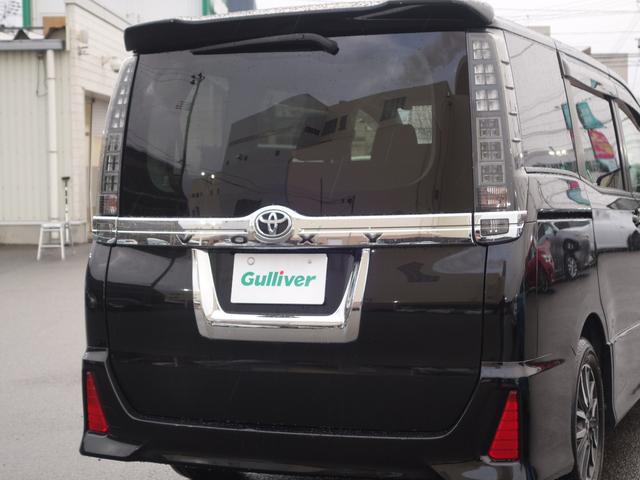 ヴォクシー ＺＳ　フリップダウン　純正ＳＤナビ　ＣＤ　ＤＶＤ　ＢＴ　フルセグ　バックカメラ　両側パワスラ　ＬＥＤオートライト　純正アルミ　ステアリングスイッチ　ＭＴモード付ＡＴ　ウィンカーミラー　スマートキー　ＥＴＣ（41枚目）