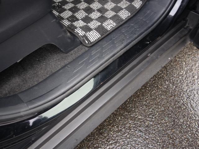 ヴォクシー ＺＳ　フリップダウン　純正ＳＤナビ　ＣＤ　ＤＶＤ　ＢＴ　フルセグ　バックカメラ　両側パワスラ　ＬＥＤオートライト　純正アルミ　ステアリングスイッチ　ＭＴモード付ＡＴ　ウィンカーミラー　スマートキー　ＥＴＣ（45枚目）