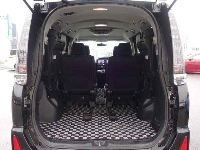 ヴォクシー ＺＳ　フリップダウン　純正ＳＤナビ　ＣＤ　ＤＶＤ　ＢＴ　フルセグ　バックカメラ　両側パワスラ　ＬＥＤオートライト　純正アルミ　ステアリングスイッチ　ＭＴモード付ＡＴ　ウィンカーミラー　スマートキー　ＥＴＣ（46枚目）