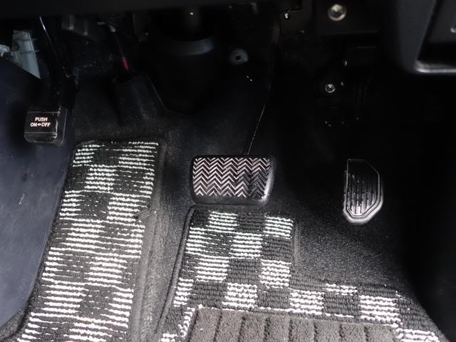 ヴォクシー ＺＳ　フリップダウン　純正ＳＤナビ　ＣＤ　ＤＶＤ　ＢＴ　フルセグ　バックカメラ　両側パワスラ　ＬＥＤオートライト　純正アルミ　ステアリングスイッチ　ＭＴモード付ＡＴ　ウィンカーミラー　スマートキー　ＥＴＣ（69枚目）