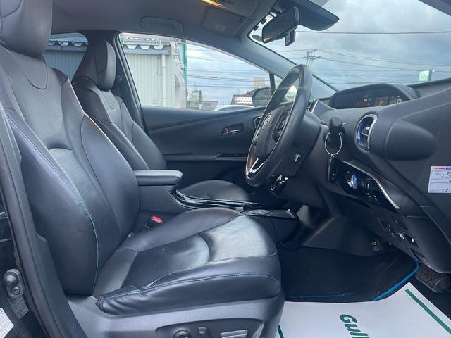 プリウス Ａプレミアム　ツーリングセレクション　衝突軽減　純正ＳＤナビ　ＣＤ　ＤＶＤ　ＢＴ　フルセグ　バックカメラ　レーダークルーズコントロール　ＬＥＤオートヘッドライト　レザーシート　シートヒーター　エアシート　ドラレコ　スマートキー　ＥＴＣ（12枚目）