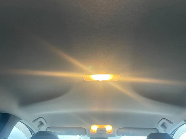 プリウス Ａプレミアム　ツーリングセレクション　衝突軽減　純正ＳＤナビ　ＣＤ　ＤＶＤ　ＢＴ　フルセグ　バックカメラ　レーダークルーズコントロール　ＬＥＤオートヘッドライト　レザーシート　シートヒーター　エアシート　ドラレコ　スマートキー　ＥＴＣ（15枚目）