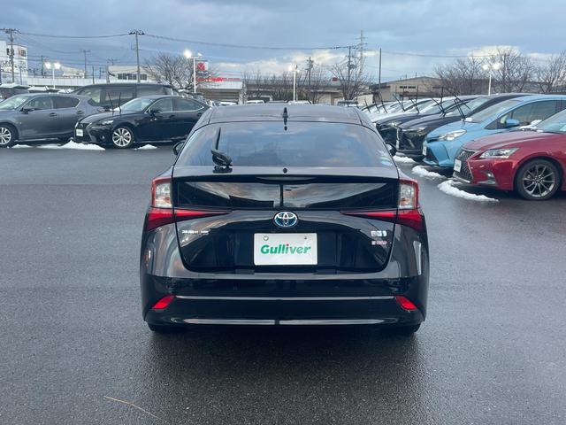 プリウス Ａプレミアム　ツーリングセレクション　衝突軽減　純正ＳＤナビ　ＣＤ　ＤＶＤ　ＢＴ　フルセグ　バックカメラ　レーダークルーズコントロール　ＬＥＤオートヘッドライト　レザーシート　シートヒーター　エアシート　ドラレコ　スマートキー　ＥＴＣ（17枚目）