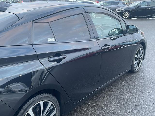 プリウス Ａプレミアム　ツーリングセレクション　衝突軽減　純正ＳＤナビ　ＣＤ　ＤＶＤ　ＢＴ　フルセグ　バックカメラ　レーダークルーズコントロール　ＬＥＤオートヘッドライト　レザーシート　シートヒーター　エアシート　ドラレコ　スマートキー　ＥＴＣ（33枚目）