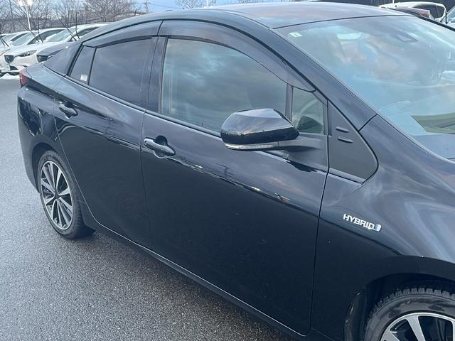 プリウス Ａプレミアム　ツーリングセレクション　衝突軽減　純正ＳＤナビ　ＣＤ　ＤＶＤ　ＢＴ　フルセグ　バックカメラ　レーダークルーズコントロール　ＬＥＤオートヘッドライト　レザーシート　シートヒーター　エアシート　ドラレコ　スマートキー　ＥＴＣ（35枚目）