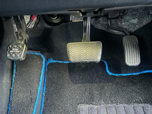 プリウス Ａプレミアム　ツーリングセレクション　衝突軽減　純正ＳＤナビ　ＣＤ　ＤＶＤ　ＢＴ　フルセグ　バックカメラ　レーダークルーズコントロール　ＬＥＤオートヘッドライト　レザーシート　シートヒーター　エアシート　ドラレコ　スマートキー　ＥＴＣ（65枚目）