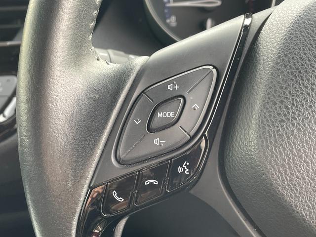 �y�@�X�e�A�����O�X�C�b�`�@�z�茳�̃X�C�b�`�Ńi�r���삪�\�ł��I�I���ɕ֗��ȋ@�\�ł��B���t���̃i�r�ɂ���Ă̓I�v�V�����ݒ�ƂȂ��Ă���܂��I�ڂ����̓X�^�b�t�܂Ł�