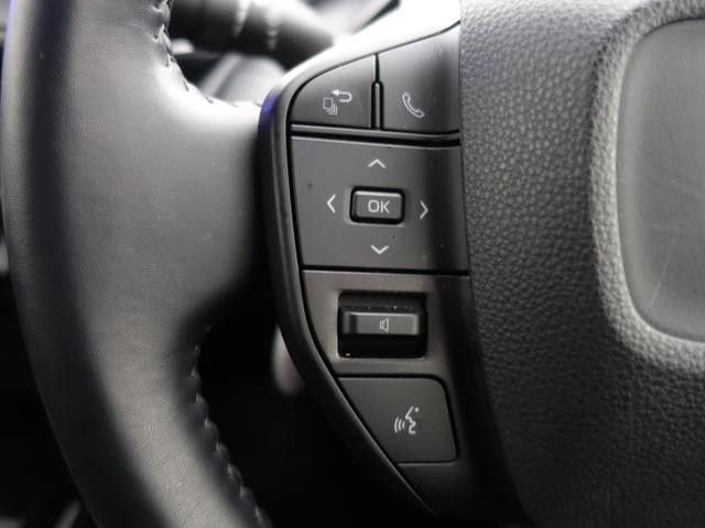 �y�@�X�e�A�����O�X�C�b�`�@�z�茳�̃X�C�b�`�Ńi�r���삪�\�ł��I�I���ɕ֗��ȋ@�\�ł��B���t���̃i�r�ɂ���Ă̓I�v�V�����ݒ�ƂȂ��Ă���܂��I�ڂ����̓X�^�b�t�܂Ł�