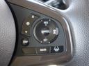 【　クルーズコントロール　】高速道路で便利なクルーズコントロールも装着済み。アクセルを離しても一定速度で走行ができる装備です。加速減速もスイッチ操作でＯＫです。
