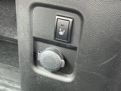 ◆シートヒーター【座席から温める車の暖房器具です。その温かさから、一度経験したら欠かすことができないとも言われています！寒い冬にとっても重宝します！】 6