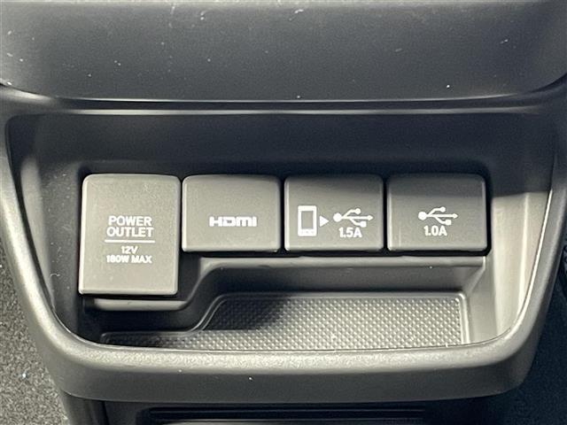 フリード＋ハイブリッド ハイブリッドＧ・ホンダセンシング　ワンオーナー　４ＷＤ　スマートキー　純正ナビ　Ｂｌｕｅｔｏｏｔｈ．ＣＤ．ＡＭ／ＦＭ　フルセグＴＶ　ホンダセンシング　ハーフレザーシート　シートヒーター　ＥＴＣ　両側パワースライドドア　バックカメラ（18枚目）