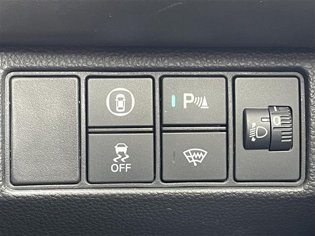 ヴェゼル e:HEV X ワンオーナー 4WD ディスプレイオーディオ CD.AM/FMラジオ.ワンセグテレビ スマートキー ETC コーナーセンサー バックカメラ クルーズコントロール追従走行有 ダウンヒルアシスト(28枚目)