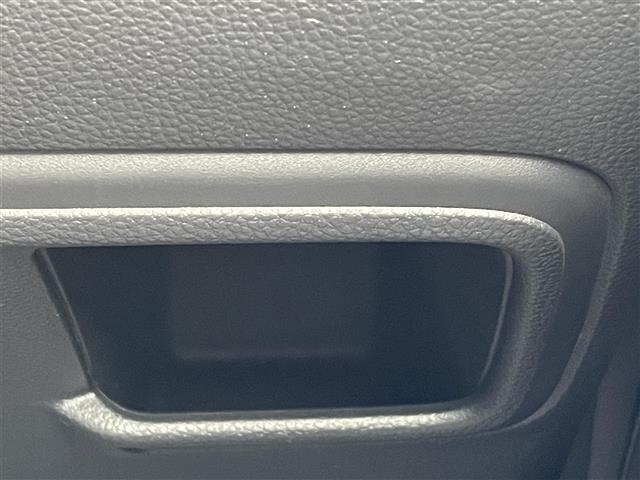 ヴェゼル e:HEV X ワンオーナー 4WD ディスプレイオーディオ CD.AM/FMラジオ.ワンセグテレビ スマートキー ETC コーナーセンサー バックカメラ クルーズコントロール追従走行有 ダウンヒルアシスト(29枚目)