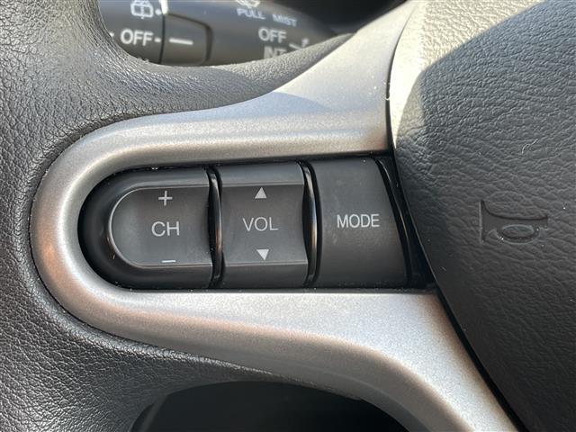 フィット Ｇ　ワンオーナー　４ＷＤ　ナビ　ＣＤ　ＡＭ　ＦＭ　バックカメラ　ＥＴＣ　盗難防止装置システム　リモコンキー　ＡＢＳ　ハロゲンヘッドライト　保証書　取扱説明書（28枚目）