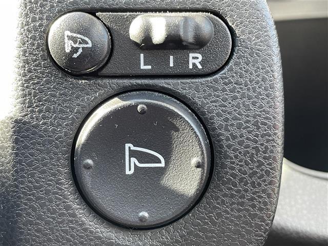 フィット Ｇ　ワンオーナー　４ＷＤ　ナビ　ＣＤ　ＡＭ　ＦＭ　バックカメラ　ＥＴＣ　盗難防止装置システム　リモコンキー　ＡＢＳ　ハロゲンヘッドライト　保証書　取扱説明書（29枚目）