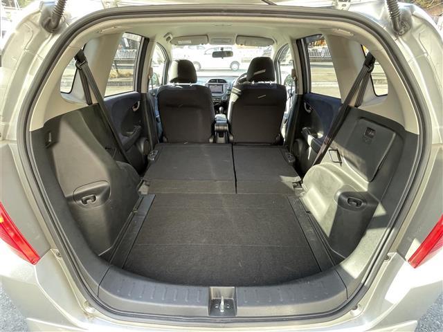 フィット Ｇ　ワンオーナー　４ＷＤ　ナビ　ＣＤ　ＡＭ　ＦＭ　バックカメラ　ＥＴＣ　盗難防止装置システム　リモコンキー　ＡＢＳ　ハロゲンヘッドライト　保証書　取扱説明書（39枚目）