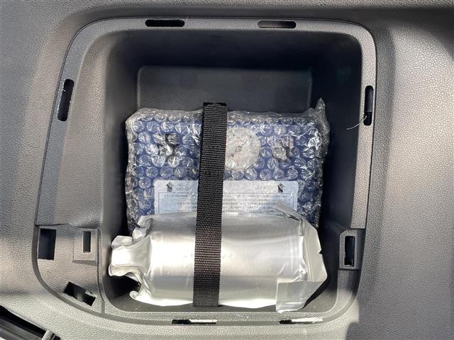 フィット Ｇ　ワンオーナー　４ＷＤ　ナビ　ＣＤ　ＡＭ　ＦＭ　バックカメラ　ＥＴＣ　盗難防止装置システム　リモコンキー　ＡＢＳ　ハロゲンヘッドライト　保証書　取扱説明書（41枚目）