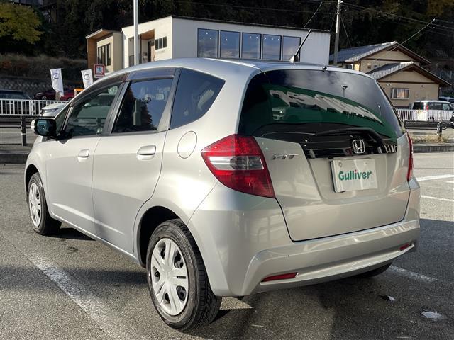 フィット Ｇ　ワンオーナー　４ＷＤ　ナビ　ＣＤ　ＡＭ　ＦＭ　バックカメラ　ＥＴＣ　盗難防止装置システム　リモコンキー　ＡＢＳ　ハロゲンヘッドライト　保証書　取扱説明書（43枚目）