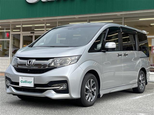 ステップワゴンスパーダ スパーダ・クールスピリット　ホンダセンシング　ワンオーナー／フリップダウンモニター／４ＷＤ／純正ナビ／フルセグＴＶ．ＤＶＤ．ＢＴ／シートヒーター／両側パワースライドドア／ハーフレザーシート／ホンダセンシング／全方位カメラ／パドルシフト／純正ＡＷ（3枚目）