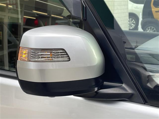 ステップワゴンスパーダ スパーダ・クールスピリット　ホンダセンシング　ワンオーナー／フリップダウンモニター／４ＷＤ／純正ナビ／フルセグＴＶ．ＤＶＤ．ＢＴ／シートヒーター／両側パワースライドドア／ハーフレザーシート／ホンダセンシング／全方位カメラ／パドルシフト／純正ＡＷ（9枚目）