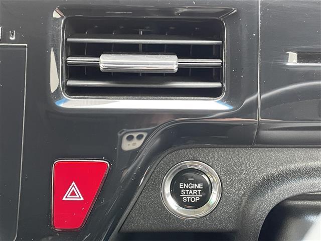 ステップワゴンスパーダ スパーダ・クールスピリット　ホンダセンシング　ワンオーナー／フリップダウンモニター／４ＷＤ／純正ナビ／フルセグＴＶ．ＤＶＤ．ＢＴ／シートヒーター／両側パワースライドドア／ハーフレザーシート／ホンダセンシング／全方位カメラ／パドルシフト／純正ＡＷ（17枚目）