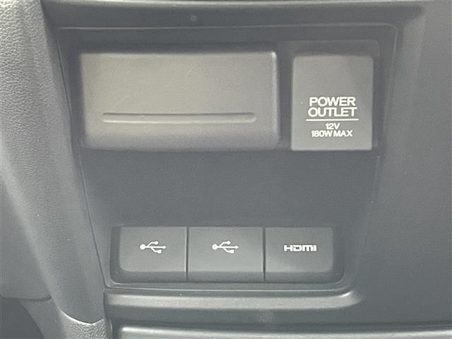 ステップワゴンスパーダ スパーダ・クールスピリット　ホンダセンシング　ワンオーナー／フリップダウンモニター／４ＷＤ／純正ナビ／フルセグＴＶ．ＤＶＤ．ＢＴ／シートヒーター／両側パワースライドドア／ハーフレザーシート／ホンダセンシング／全方位カメラ／パドルシフト／純正ＡＷ（19枚目）