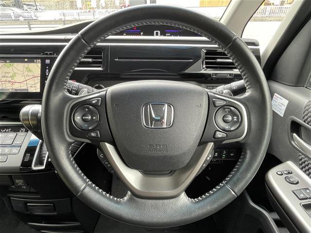 ステップワゴンスパーダ スパーダ・クールスピリット　ホンダセンシング　ワンオーナー／フリップダウンモニター／４ＷＤ／純正ナビ／フルセグＴＶ．ＤＶＤ．ＢＴ／シートヒーター／両側パワースライドドア／ハーフレザーシート／ホンダセンシング／全方位カメラ／パドルシフト／純正ＡＷ（21枚目）