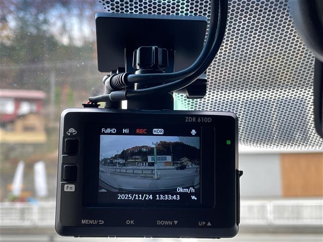 ステップワゴンスパーダ スパーダ・クールスピリット　ホンダセンシング　ワンオーナー／フリップダウンモニター／４ＷＤ／純正ナビ／フルセグＴＶ．ＤＶＤ．ＢＴ／シートヒーター／両側パワースライドドア／ハーフレザーシート／ホンダセンシング／全方位カメラ／パドルシフト／純正ＡＷ（32枚目）