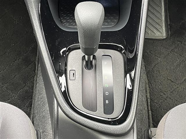 ヤリス ハイブリッドG ワンオーナー ディスプレイオーディオ Bluetooth バックカメラ ドライブレコーダー ETC 純正フロアマット LEDオートライト クルーズコントロール 横滑り防止装置 レーンキープアシスト(19枚目)