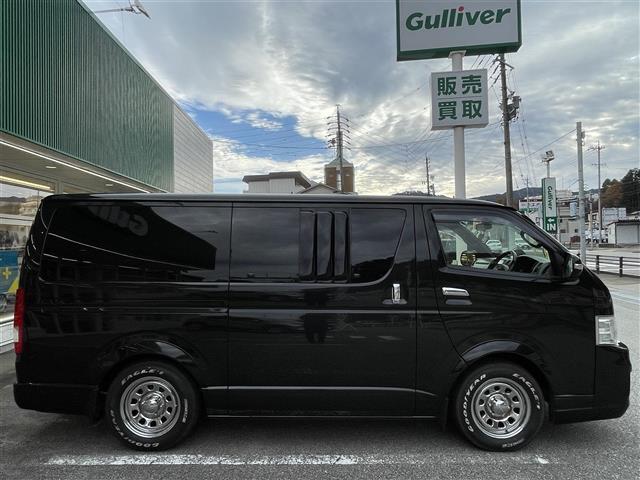 ハイエースバン ロングスーパーGL 4WD ベットキット 後席モニター ETC 純正ナビ Bluetooth CD DVD AM FM TV 両側スライドドア バックカメラ キセノンオートライト リモコンキー ドアバイザー(7枚目)