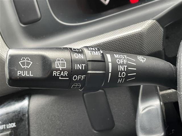 ハイエースバン ロングスーパーGL 4WD ベットキット 後席モニター ETC 純正ナビ Bluetooth CD DVD AM FM TV 両側スライドドア バックカメラ キセノンオートライト リモコンキー ドアバイザー(21枚目)