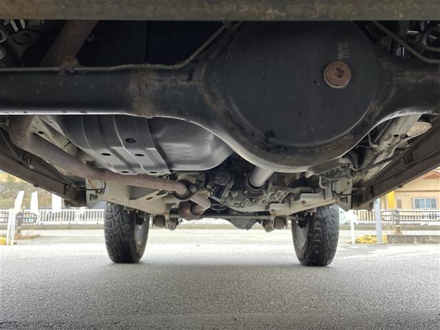 ジムニー ＸＧ　４ＷＤ　背面タイヤ　ディスプレイオーディオ　Ｂｌｕｅｔｏｏｔｈ　ＣＤ　ＤＶＤ　ＡＭ　ＦＭ　ＡＵＸ　ｉＰｏｄ　バックカメラ　ＥＴＣ　リモコンキー　純正フロアマット　社外ドリンクホルダー　取扱説明書（10枚目）