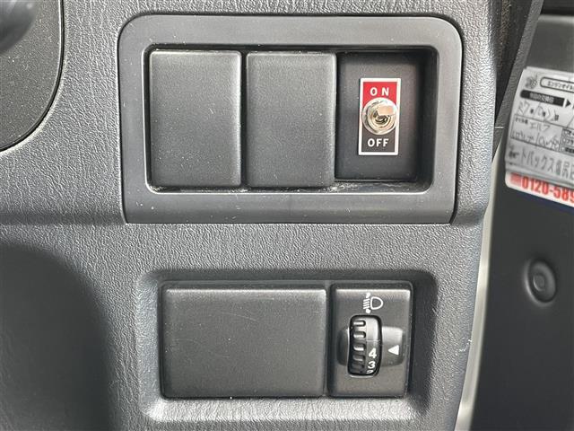 ジムニー ＸＧ　４ＷＤ　背面タイヤ　ディスプレイオーディオ　Ｂｌｕｅｔｏｏｔｈ　ＣＤ　ＤＶＤ　ＡＭ　ＦＭ　ＡＵＸ　ｉＰｏｄ　バックカメラ　ＥＴＣ　リモコンキー　純正フロアマット　社外ドリンクホルダー　取扱説明書（25枚目）