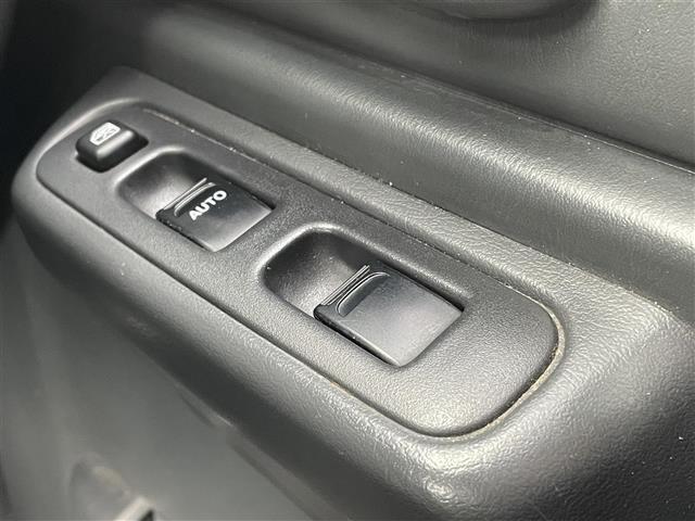 ジムニー ＸＧ　４ＷＤ　背面タイヤ　ディスプレイオーディオ　Ｂｌｕｅｔｏｏｔｈ　ＣＤ　ＤＶＤ　ＡＭ　ＦＭ　ＡＵＸ　ｉＰｏｄ　バックカメラ　ＥＴＣ　リモコンキー　純正フロアマット　社外ドリンクホルダー　取扱説明書（26枚目）