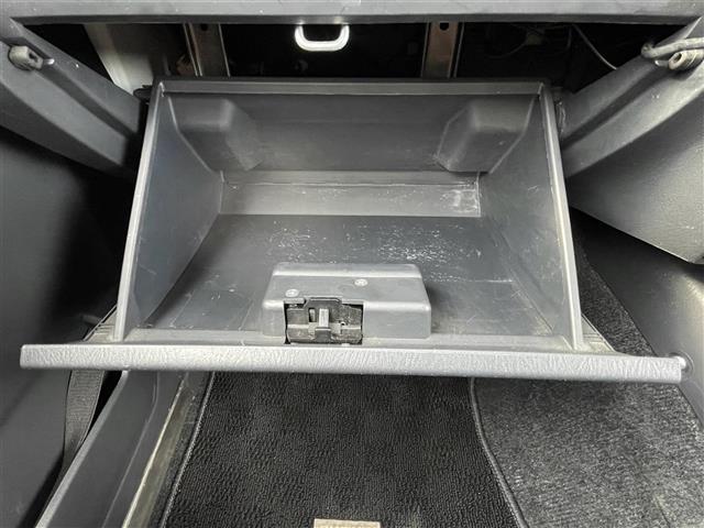 ジムニー ＸＧ　４ＷＤ　背面タイヤ　ディスプレイオーディオ　Ｂｌｕｅｔｏｏｔｈ　ＣＤ　ＤＶＤ　ＡＭ　ＦＭ　ＡＵＸ　ｉＰｏｄ　バックカメラ　ＥＴＣ　リモコンキー　純正フロアマット　社外ドリンクホルダー　取扱説明書（30枚目）