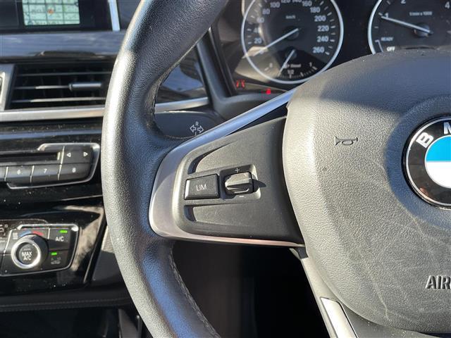 Ｘ１ ｘＤｒｉｖｅ　１８ｄ　ｘライン　純正ナビ／バックカメラ／クルーズコントロール／レザーシート／電動フロントシート／フロントシートヒーティング／電動テールゲート／純正１８インチＡＷ／純正フロアマット／取扱説明書／保証書／スペアキー（3枚目）
