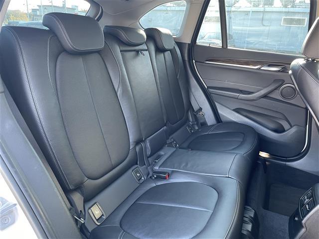 Ｘ１ ｘＤｒｉｖｅ　１８ｄ　ｘライン　純正ナビ／バックカメラ／クルーズコントロール／レザーシート／電動フロントシート／フロントシートヒーティング／電動テールゲート／純正１８インチＡＷ／純正フロアマット／取扱説明書／保証書／スペアキー（10枚目）