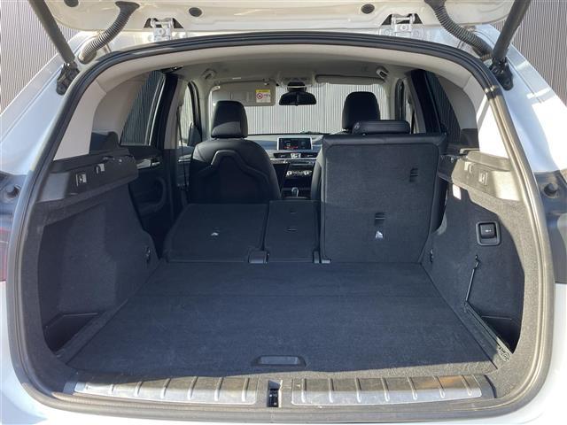 Ｘ１ ｘＤｒｉｖｅ　１８ｄ　ｘライン　純正ナビ／バックカメラ／クルーズコントロール／レザーシート／電動フロントシート／フロントシートヒーティング／電動テールゲート／純正１８インチＡＷ／純正フロアマット／取扱説明書／保証書／スペアキー（29枚目）