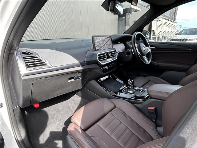 Ｘ３ ｘＤｒｉｖｅ　２０ｄ　Ｍスポーツ　電動パノラマ・ガラス・サンルーフ／純正ナビＴＶ／純正ドライブレコーダー／レザーシート／シートヒーター／ステアリングヒーター／純正１９インチＡＷ／アクティブクルーズコントロール／パーキングアシストプラス（5枚目）