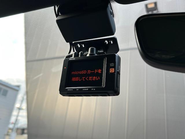 Ｑ３ ２．０ＴＦＳＩクワトロ１８０ＰＳ　純正ナビ／ＣＤ／ＤＶＤ／ＢＴ／フルセグ／リアビューカメラ／純正ＥＴＣ／ドライブレコーダー／純正１７インチＡＷ／フロントパワーシート／パワーバックドア／純正フロアマット／取扱説明書／保証書（30枚目）