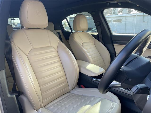 ステルヴィオ ２．２ターボ　ディーゼルＱ４ＴＩ　５０台限定特別仕様車／ｈａｒｍａｎ／ｋａｒｄｏｎ／パノラミックスライディングルーフ／ナチュラルレザーシート／レザーダッシュボード／ドアパネル／純正２１インチＡＷ／ステアリングヒーター／スペアキー（3枚目）