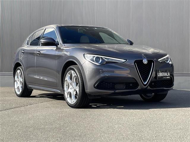 ステルヴィオ ２．２ターボ　ディーゼルＱ４ＴＩ　５０台限定特別仕様車／ｈａｒｍａｎ／ｋａｒｄｏｎ／パノラミックスライディングルーフ／ナチュラルレザーシート／レザーダッシュボード／ドアパネル／純正２１インチＡＷ／ステアリングヒーター／スペアキー（31枚目）