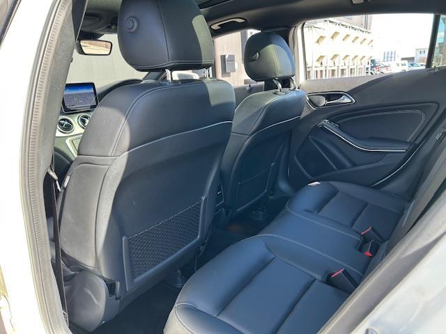 ＧＬＡクラス ＧＬＡ２２０　４マチック　プレミアムパッケージ／レーダーセーフティーパッケージ／アダプティブクルーズコントロール／フロントシートヒーティング／パワーシート／パワートランク／純正１８インチＡＷ／純正フロアマット／ＬＥＤライト（14枚目）