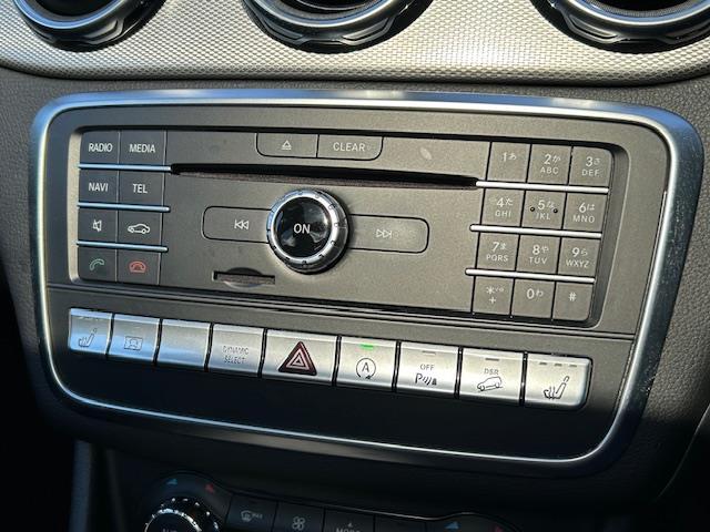 ＧＬＡクラス ＧＬＡ２２０　４マチック　プレミアムパッケージ／レーダーセーフティーパッケージ／アダプティブクルーズコントロール／フロントシートヒーティング／パワーシート／パワートランク／純正１８インチＡＷ／純正フロアマット／ＬＥＤライト（24枚目）