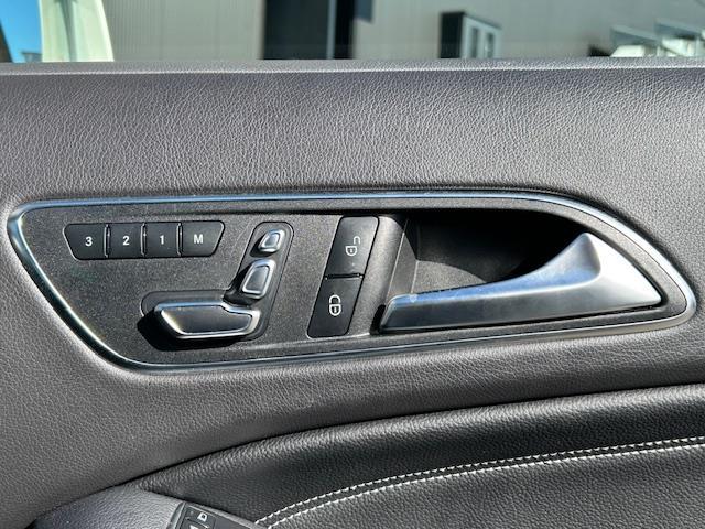 ＧＬＡクラス ＧＬＡ２２０　４マチック　プレミアムパッケージ／レーダーセーフティーパッケージ／アダプティブクルーズコントロール／フロントシートヒーティング／パワーシート／パワートランク／純正１８インチＡＷ／純正フロアマット／ＬＥＤライト（41枚目）