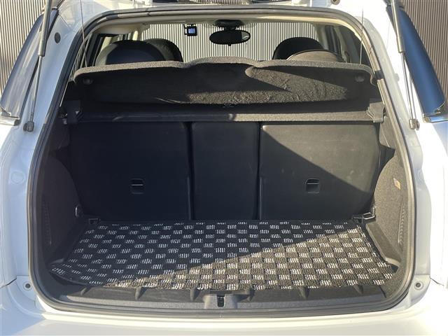 ＭＩＮＩ クーパーＤ　クロスオーバー　オール４　ワンオーナー／ポータブルナビ／ワンセグ／社外ＥＴＣ／前後ドライブレコーダー／クルーズコントロール／レーダー探知機／純正１７インチＡＷ／キセノンヘッドライト／シートカバー／純正フロアマット（11枚目）