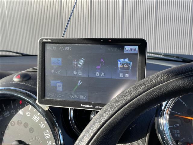 ＭＩＮＩ クーパーＤ　クロスオーバー　オール４　ワンオーナー／ポータブルナビ／ワンセグ／社外ＥＴＣ／前後ドライブレコーダー／クルーズコントロール／レーダー探知機／純正１７インチＡＷ／キセノンヘッドライト／シートカバー／純正フロアマット（18枚目）