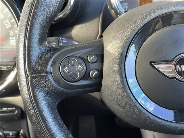 ＭＩＮＩ クーパーＤ　クロスオーバー　オール４　ワンオーナー／ポータブルナビ／ワンセグ／社外ＥＴＣ／前後ドライブレコーダー／クルーズコントロール／レーダー探知機／純正１７インチＡＷ／キセノンヘッドライト／シートカバー／純正フロアマット（19枚目）